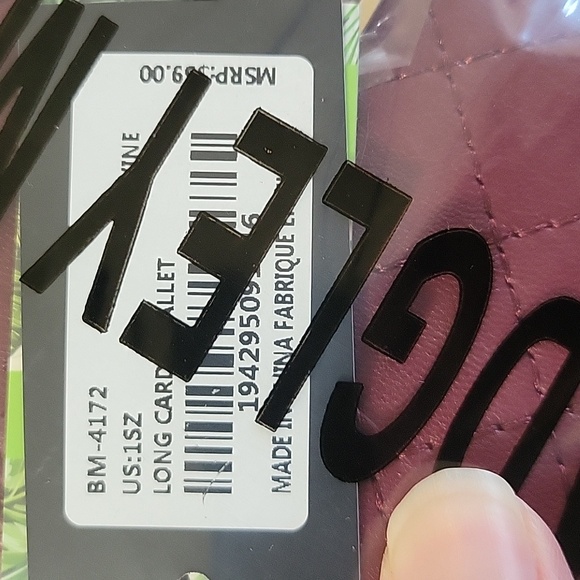 NWT BADGLEY MISCHKA Wine Quilted Long Cards Wallet Vegan Leather. - Picture 9 of 9